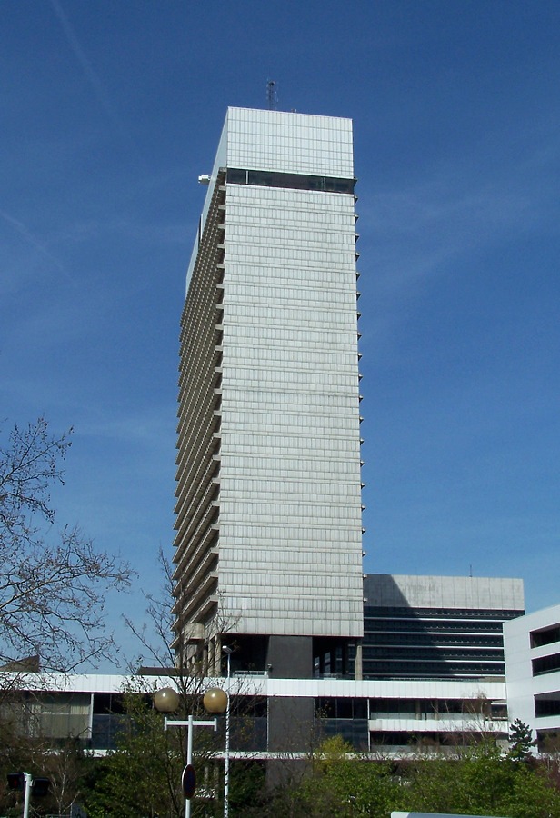 Préfecture des Hauts de Seine by Huopa