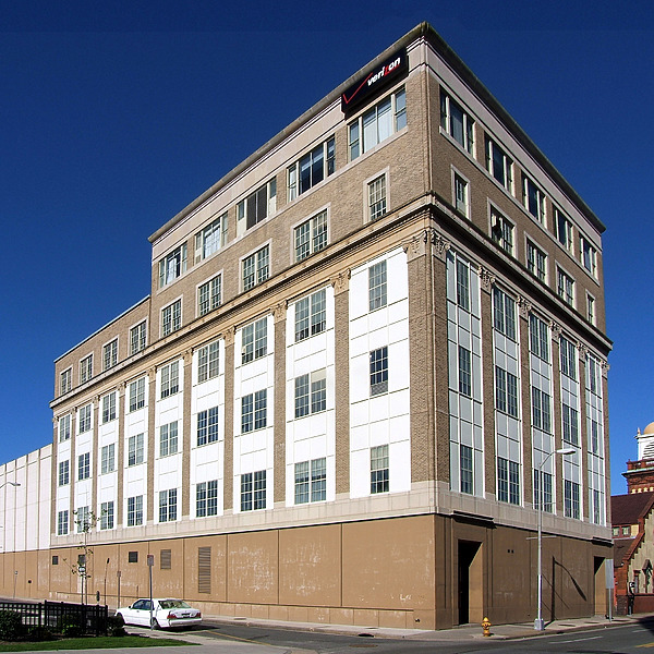 Verizon Building by John Cahill