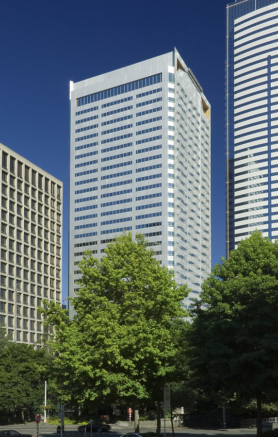 One Union Square by Pavel Toczynski