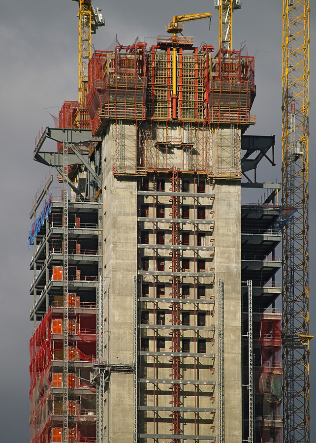 Torre Caja Madrid by Cesar Serrano