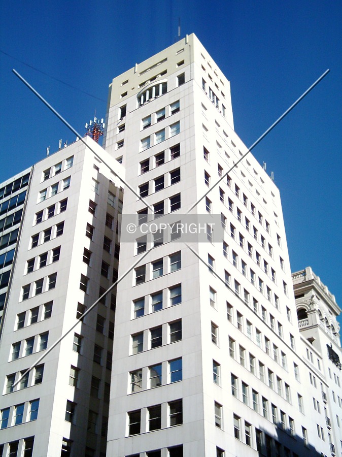 Edificio Comega by Maximiliano Buono