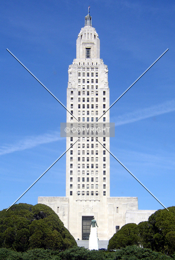 Louisiana State Capitol by Chris Patriarca