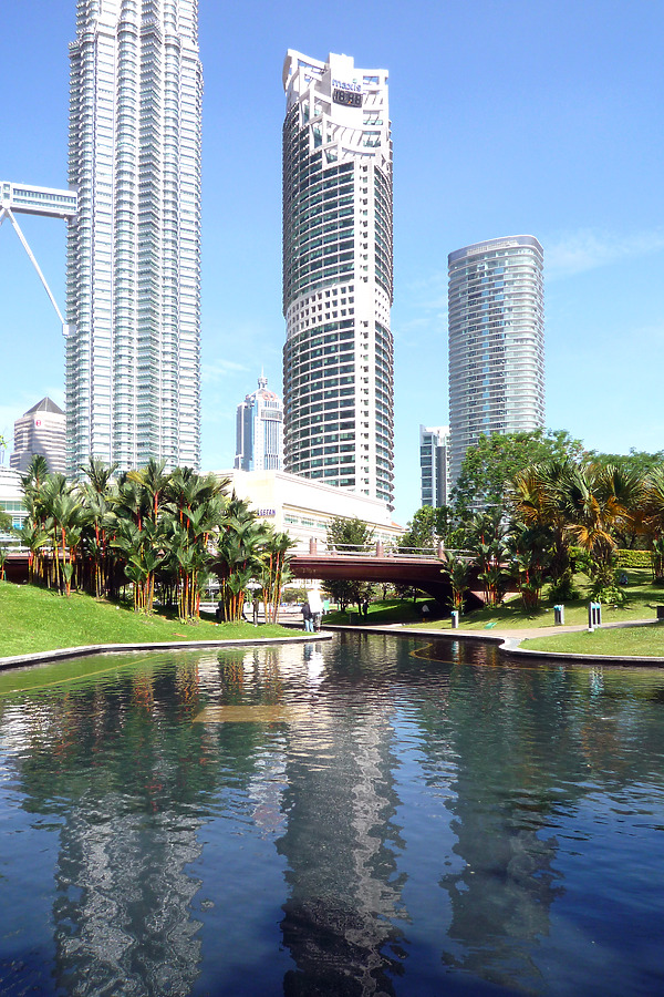 Menara Maxis by Wilson Ling