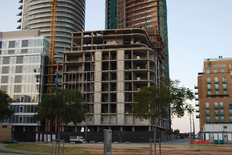 Marina Court