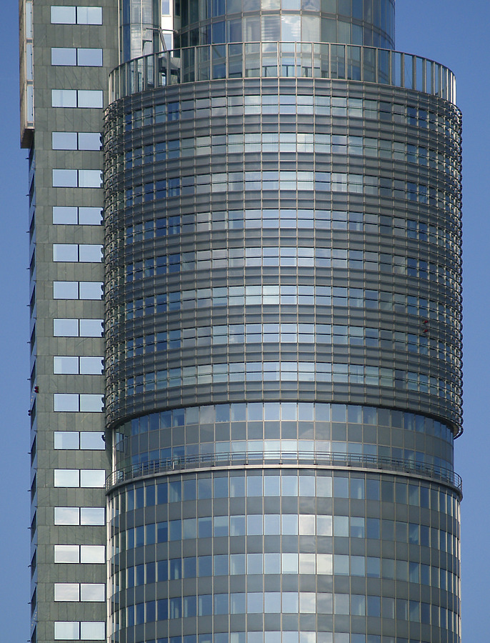 Millennium Tower by Cesar Serrano