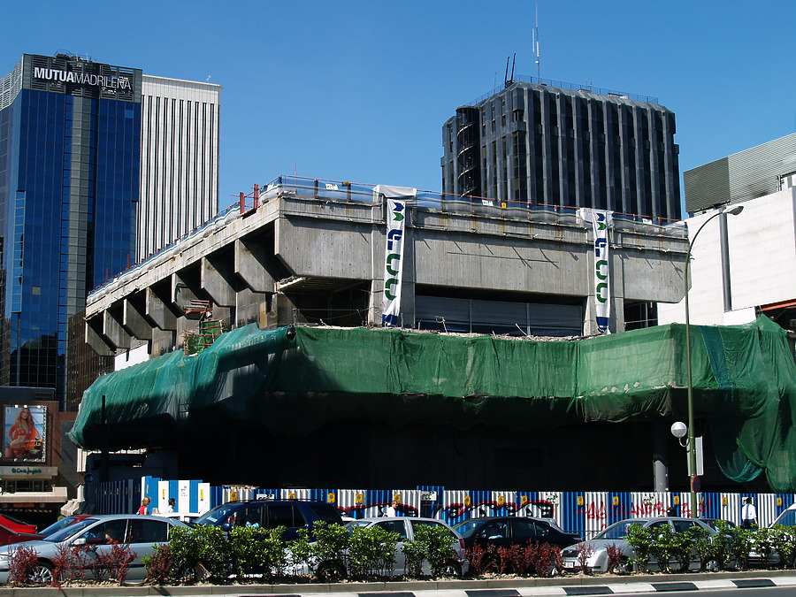 Edificio Windsor by Cesar Serrano