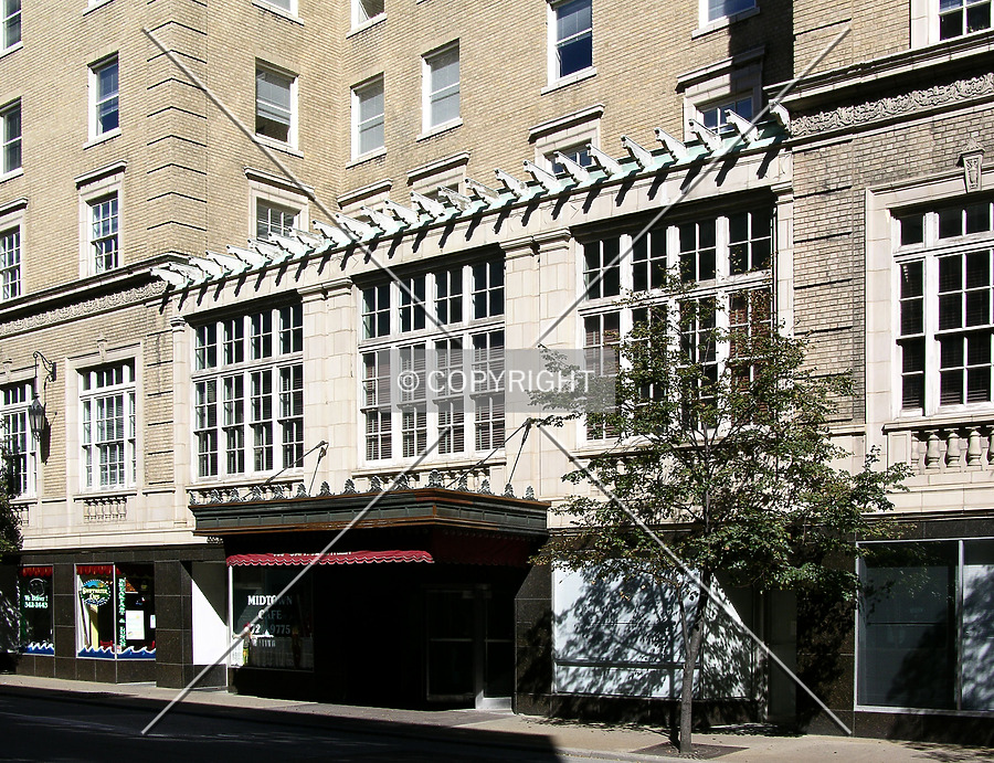 405 Capitol Street by Chris Patriarca