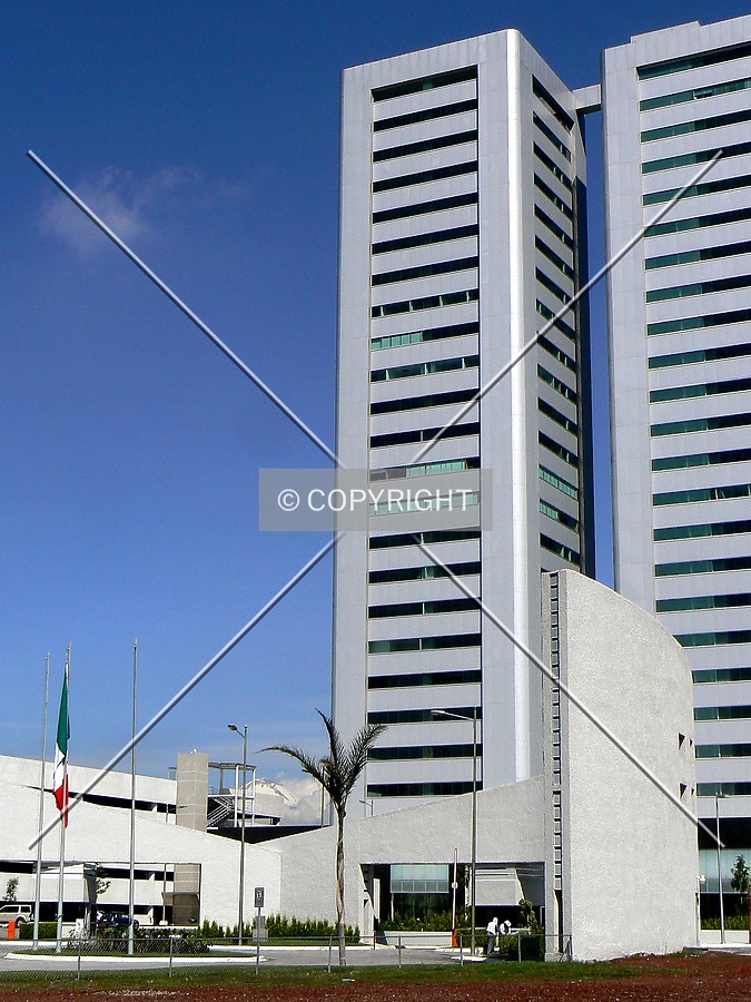 Torre JV I by Luis Ibáñez