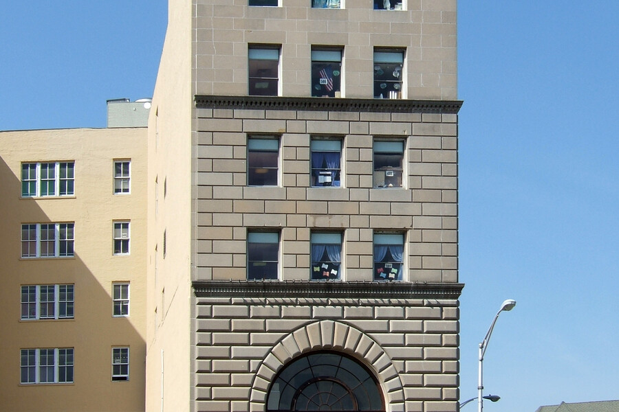 657 Main Avenue
