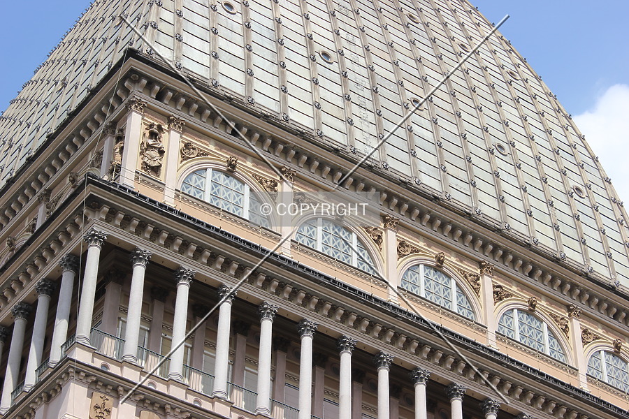 Mole Antonelliana by Florian Barbier