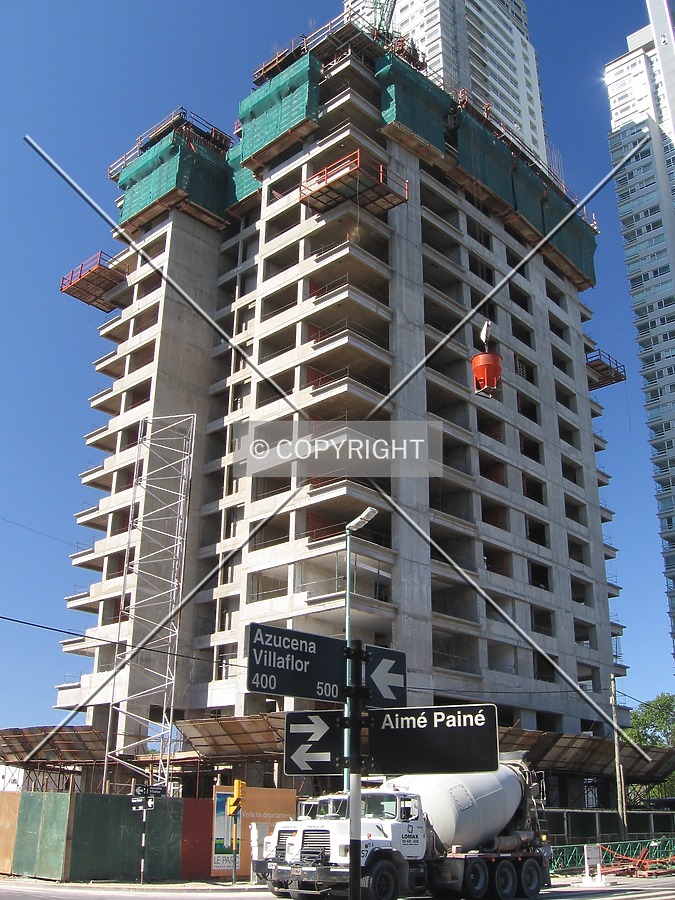 Torre del Boulevard by Maximiliano Buono