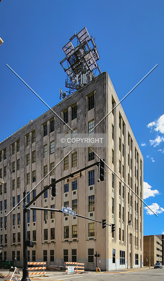 AT&T Building by Ryan Hildebrand