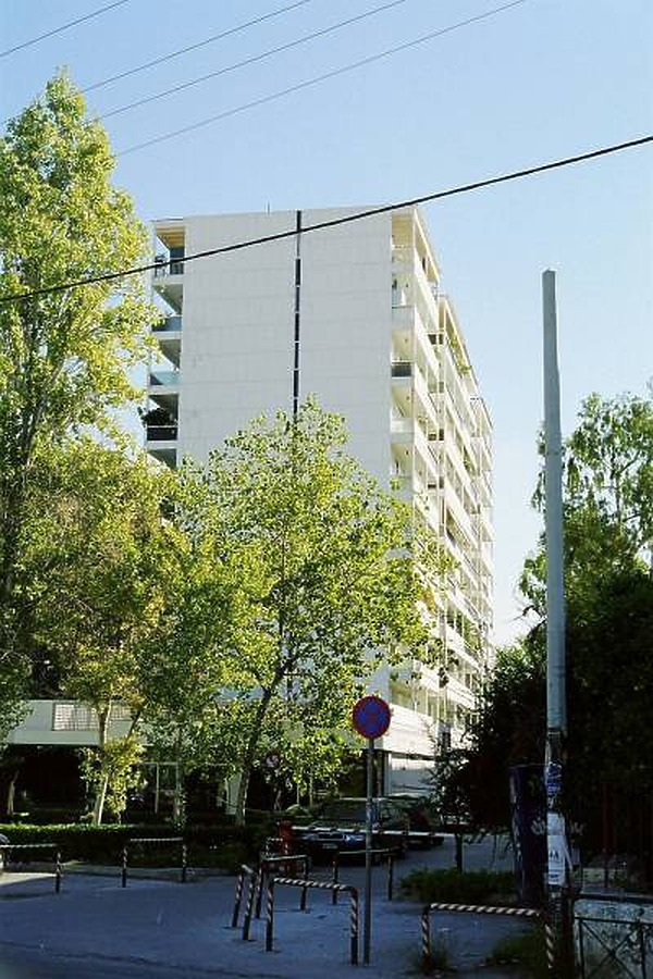 Block 2, Residential complex in Neo Psychiko by Gregory Maloukos