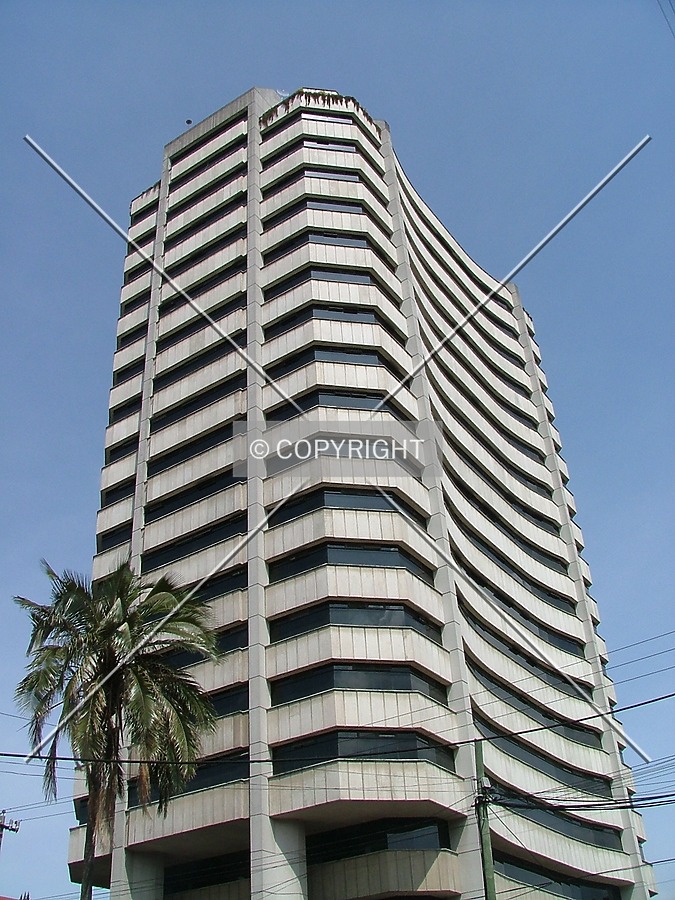 Edificio MOP by Rodrigo Salas