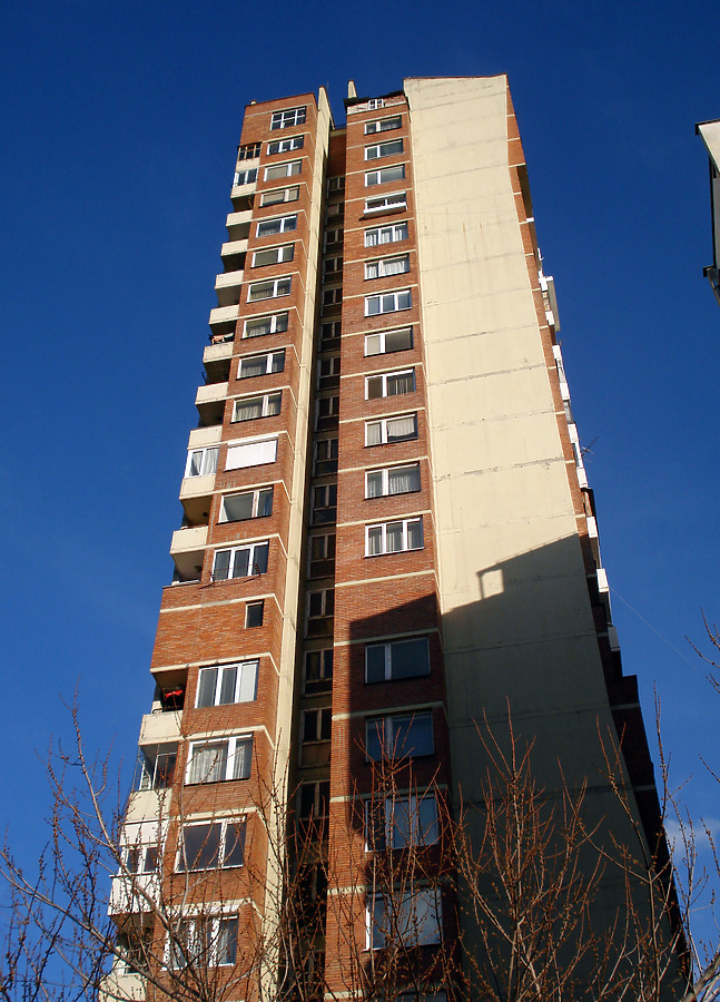 Zona B-5, Block 6 by Kaloian