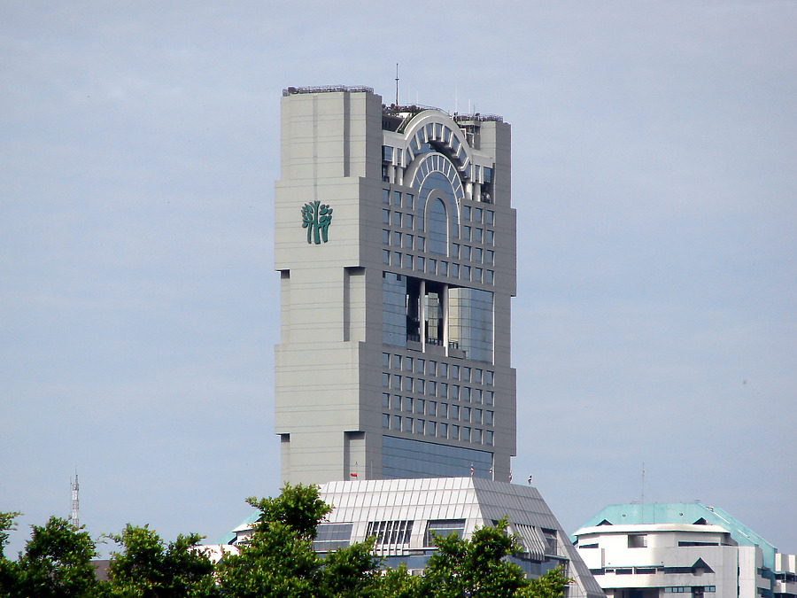 Thai Wah Tower II by Horst Kiechle
