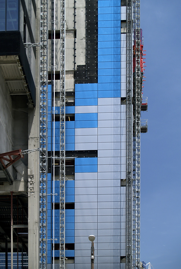 Torre Caja Madrid by Cesar Serrano