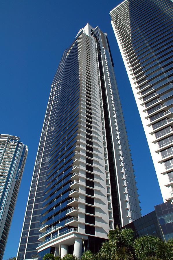 Circle on Cavill North Tower by John Bek