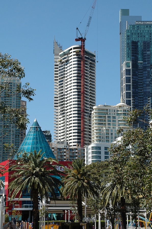 Meriton Tower by John Bek