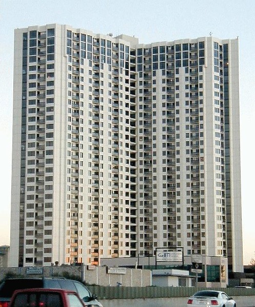 Pacific Park Plaza