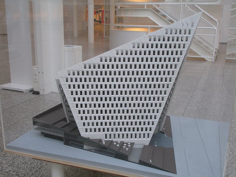 Stadskantoor Leyweg by Michiel van Dijk