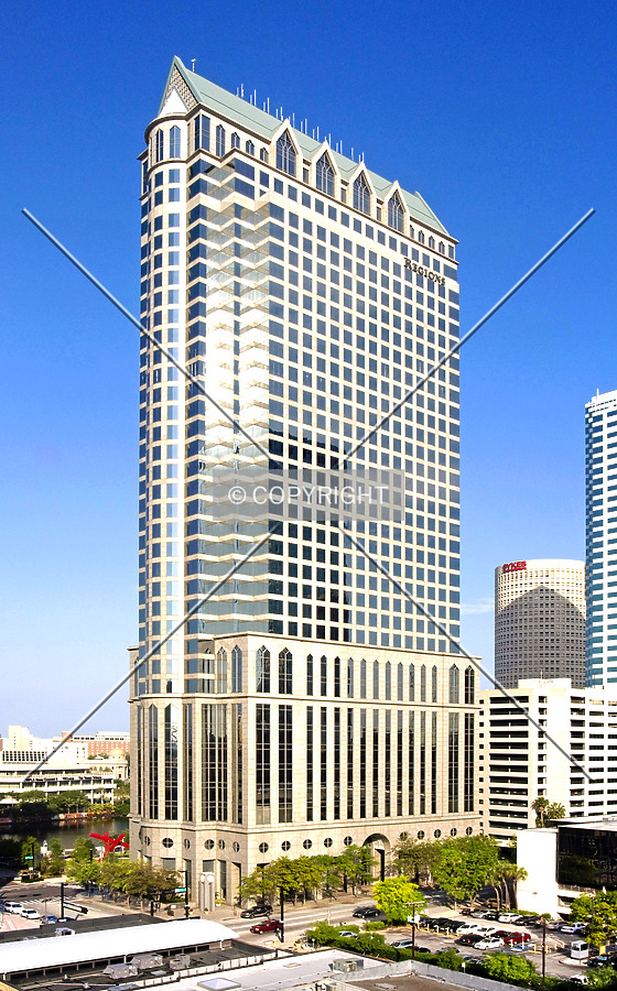 100 North Tampa by Jorge Molina