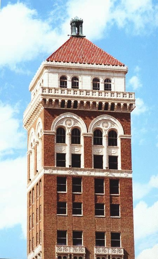 Phillips Tower by Scott Murphy
