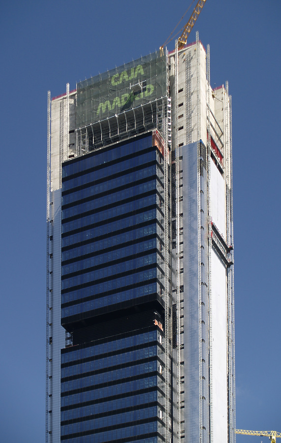 Torre Caja Madrid by Cesar Serrano