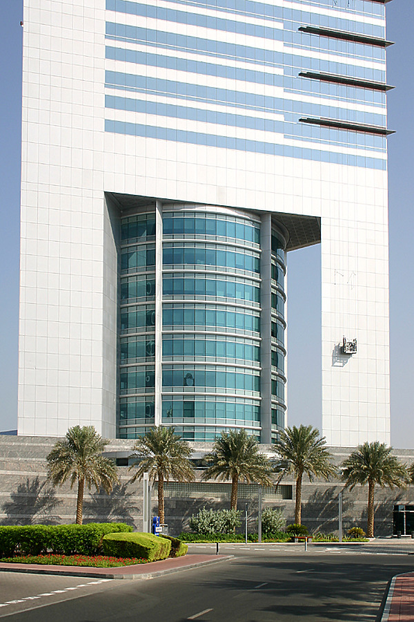 Jumeirah Emirates Towers Hotel by Michiel van Dijk