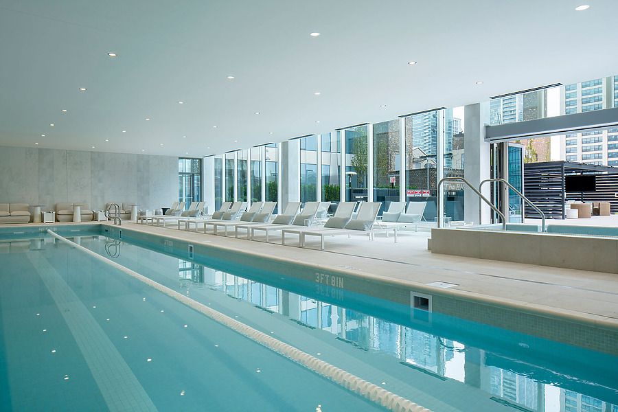 1000M by Tom Rossiter