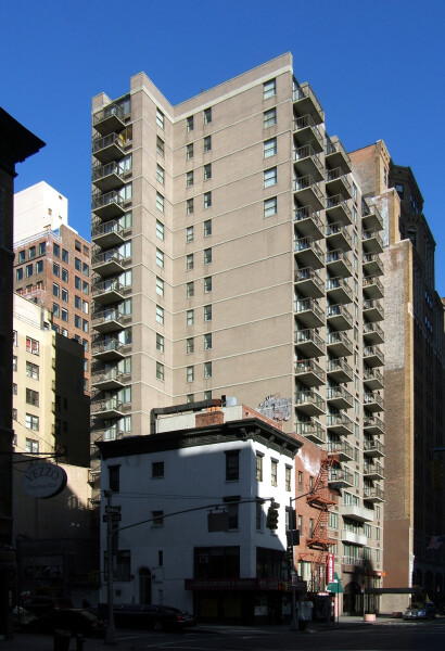 Lexington Plaza Apartments