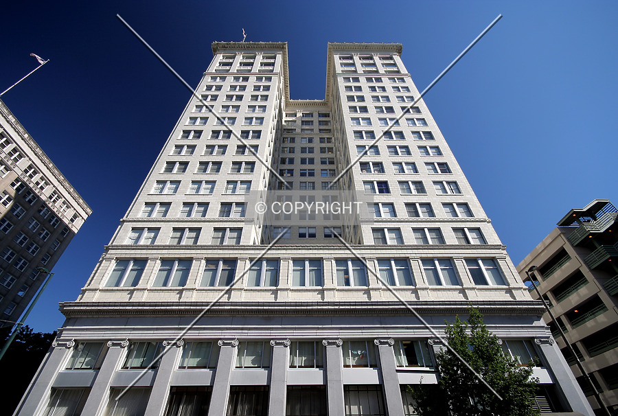 Washington Building by Serdica