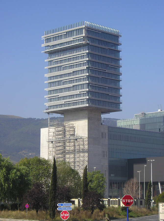 Torre BEC by Mikel Allende