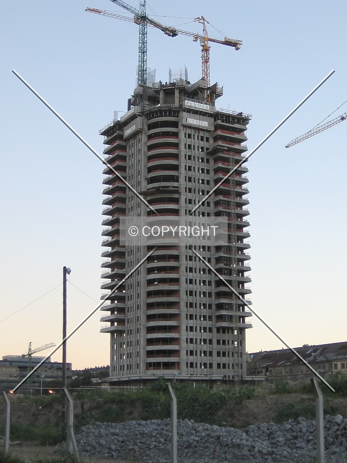 Torre Renoir 1 by Maximiliano Buono