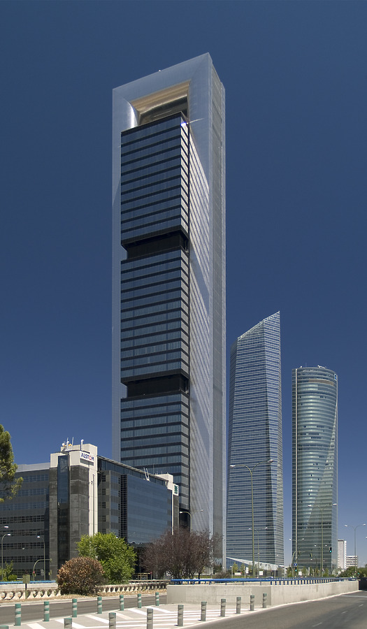 Torre Caja Madrid by Cesar Serrano