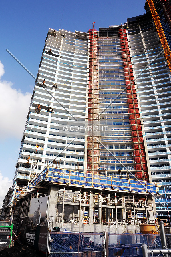 Paramount Bay at Edgewater Square by Jorge Molina