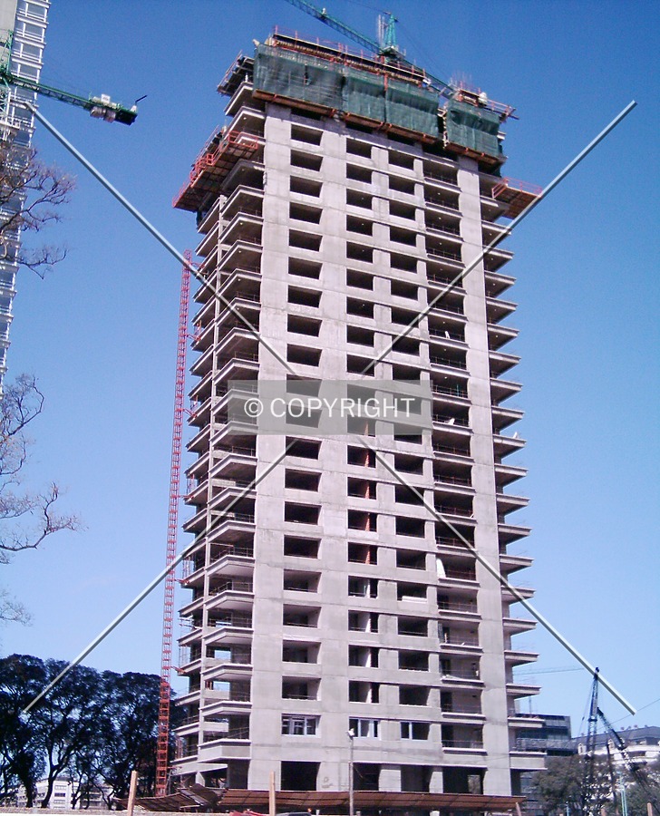 Torre del Parque by Maximiliano Buono