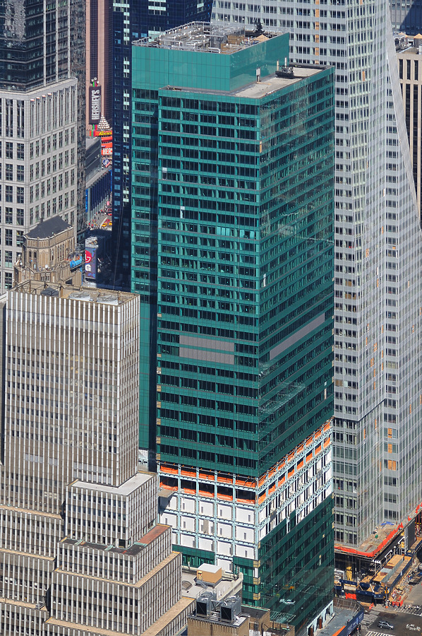 1095 Avenue of the Americas by David Guija