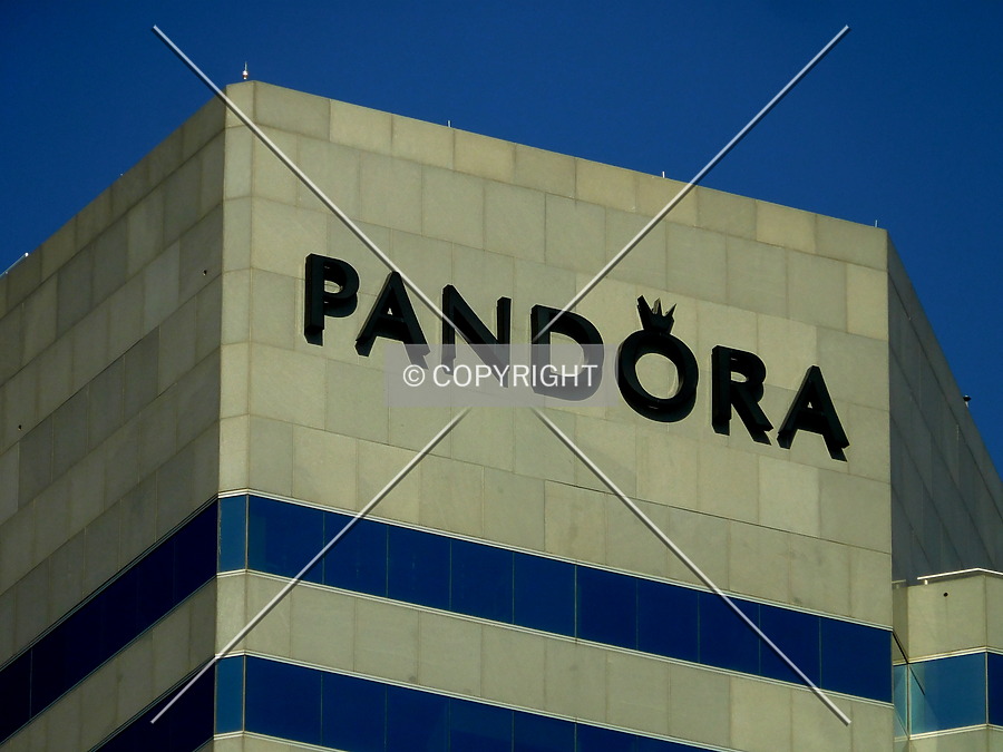 250 West Pratt Street by Chris Patriarca