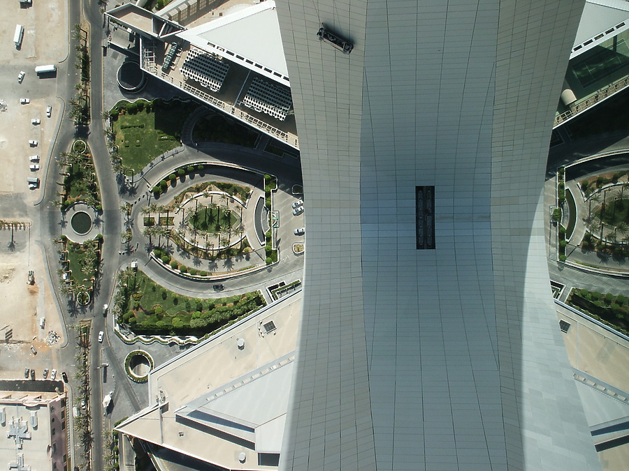 Kingdom Centre by Daniel Kieckhefer