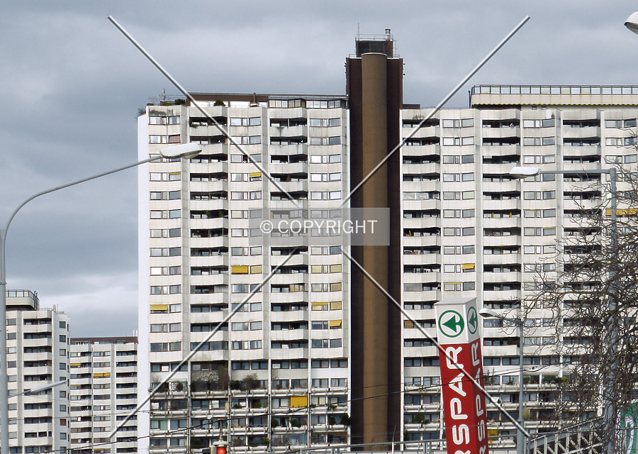 Wohnpark Alterlaa - Block A1-A4 by Nephilim
