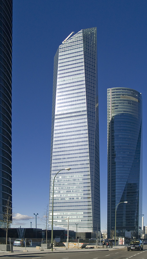 Torre de Cristal by Cesar Serrano