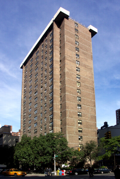 Robbins Plaza