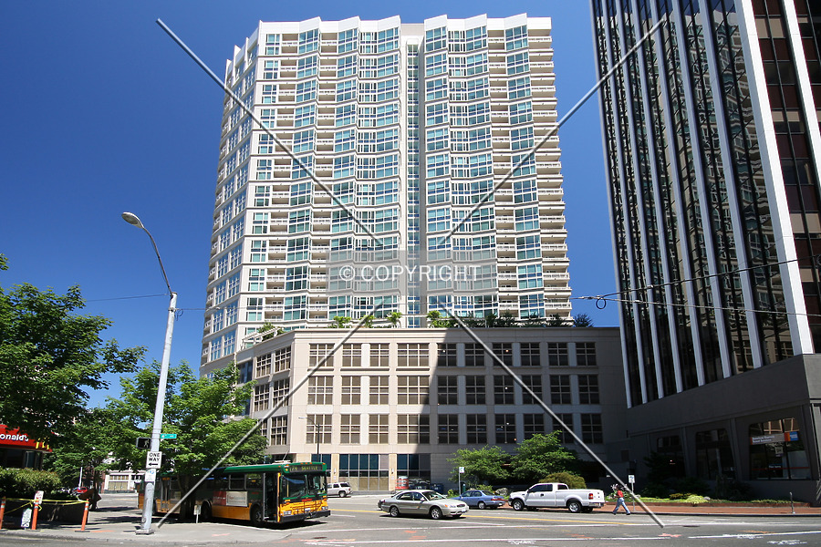 Metropolitan Tower by Serdica