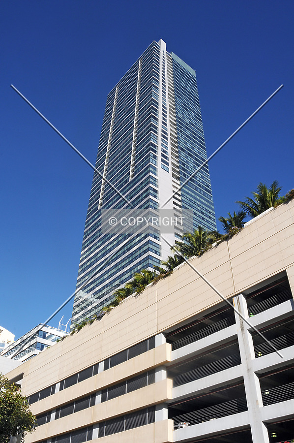 Four Seasons Hotel & Tower by Jorge Molina