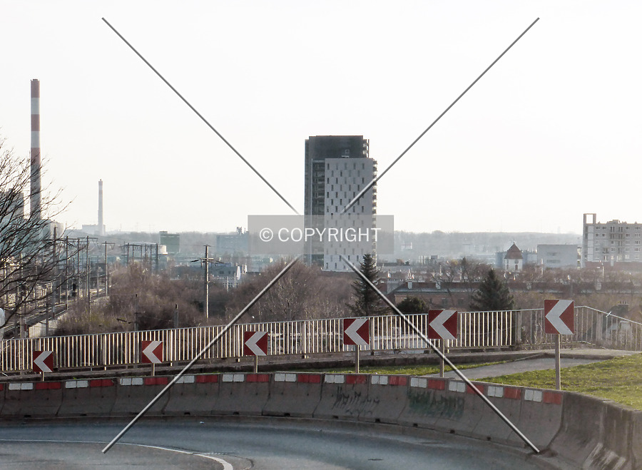 Hochhaus Simmering by Nephilim