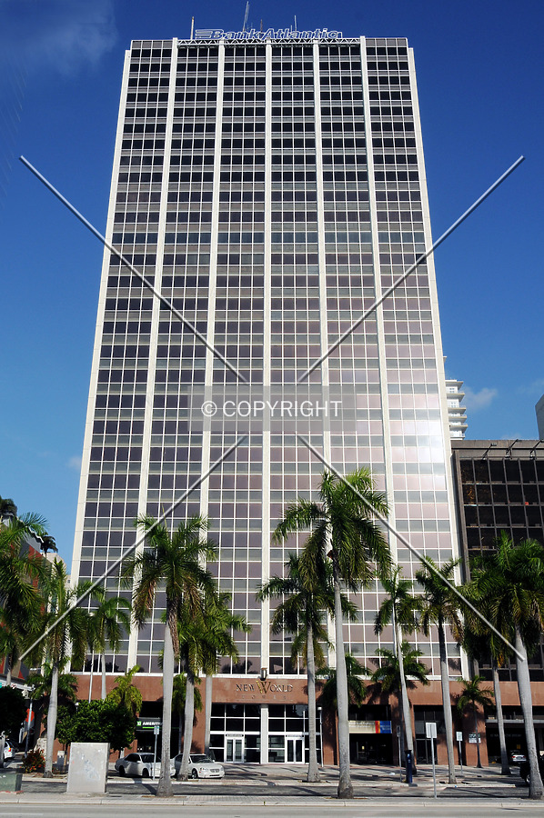 New World Tower by Jorge Molina