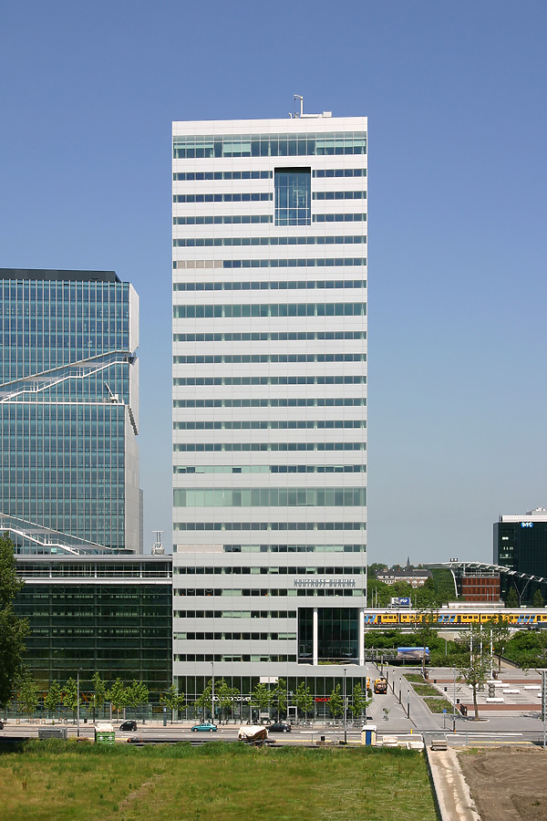 Ito-Toren by Michiel van Dijk