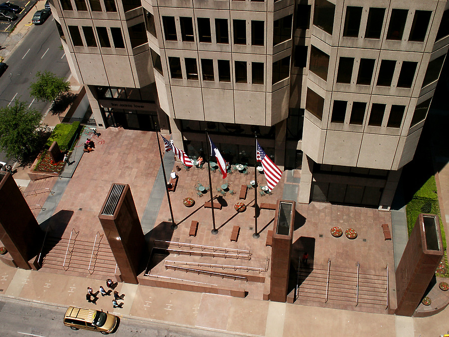 2100 Ross Avenue by Daniel Kieckhefer