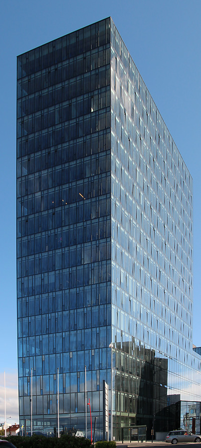 Höfðatorg Torre 1 by Kjetil Balog